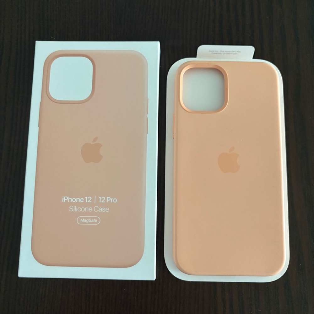 Apple iPhone 12/12 Pro Silicone Case - Pink